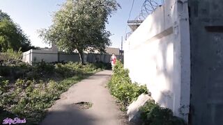 Tini picsa lovagolja a csávó faszát