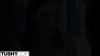 Lana Rhoades seggét egy csoki krapek kúrja
