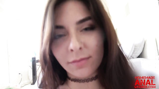 Keira Croft hátsója rendesen megdöngetve