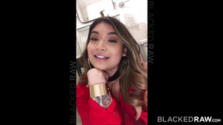 Brenna Sparks és a barna pöcs