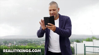 Reality Kings - Cherry Kiss hátsója alaposan megrakva