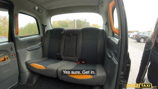 Fake Taxi - Tini spiné és a hatalmas taxis pénisz