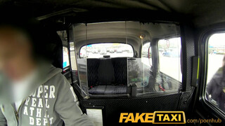 FakeTaxi - a pici lopós csoki kiscsaj megbánja amit tett