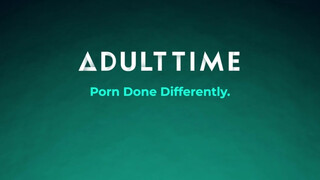 ADULT TIME - nagy cicis világos szőke méretes didkós barnával ollózik és szexel