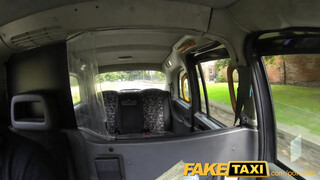 FakeTaxi - Dögös lengyel picsa megrakva