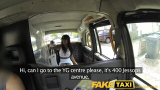 FakeTaxi - Kiki Minaj barna picsája megdöngetve