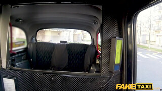 Fake Taxi - 19 éves tini nőci szexelni akart