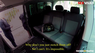 FuckedInTraffic - Barbara Nova méretes cickós bige