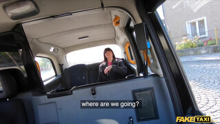 Fake Taxi - Tetovált olasz hölgyemény megrakva
