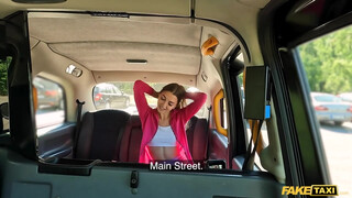 Fake Taxi - Sportos lány meghágva a taxiban