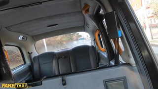 Fake Taxi - Didi Zerati a méretes csöcsű francia bige