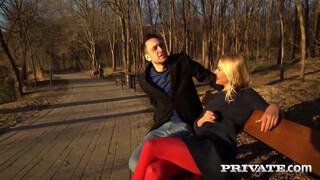 Private com - Zlata Shine a dögös hatalmas kannás milf