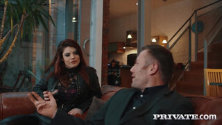 Private com - Taylor Sands szőrös picsája meghágva