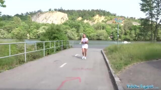 Public Agent - Hatalmas tőgyes formás seggű spiné