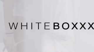 WhiteBoxxx - Darcia Lee a méretes cickós magyar cigány csaj