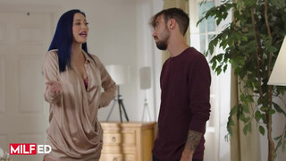 MILFED - Eve Marlowe fiatalabb krapekkal kúrel