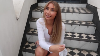Lily Phillips a szomszéd hapsival közösül