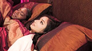 Amari Anne el sem hiszi, milyen jól nyali muffot Avery Black!