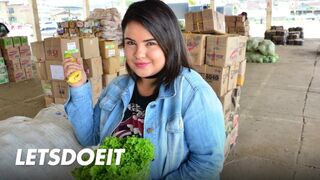 Duci spanyol milf muffja mélyen megkúrelva xiomarától