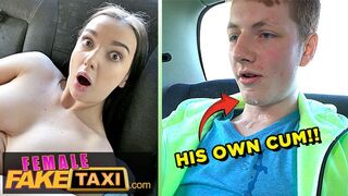 Lady Gang megőrül a méretes faszú tini pov szopásán a taxisban