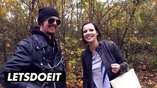 Hatalmas didkós barna hajú német hölgyemény felvétel a méretes kombiban vad baszásra